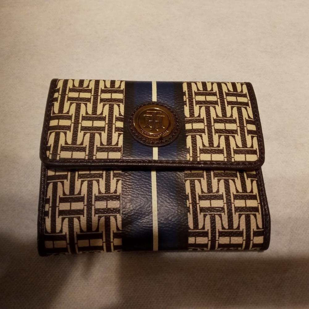 Tommy Hilfiger wallet